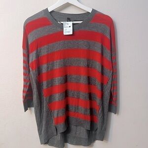 🆕Eric + Lani stripes sweater grey and red 3/4 sleeves size M